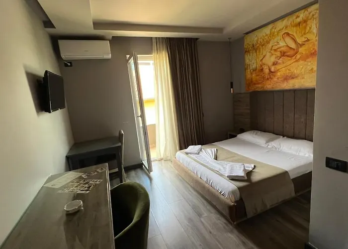 Vivi La Vita Hotel