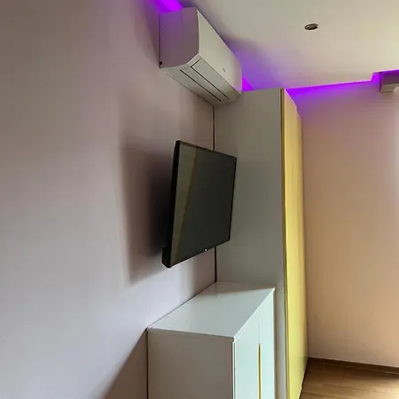 Vivi La Vita * 地拉那