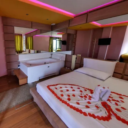 Vivi La Vita Hotel